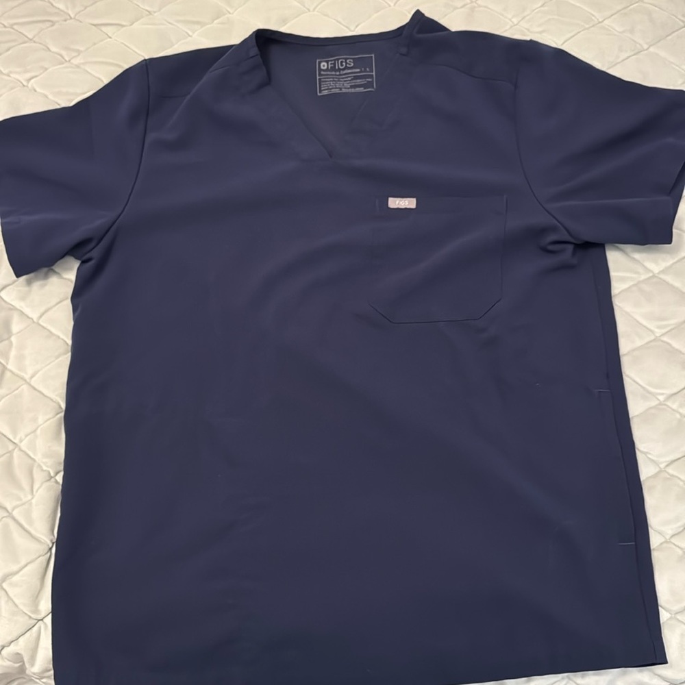 FIGS Men’s Navy Blue Large Chisec Three Pocket Scrub Top